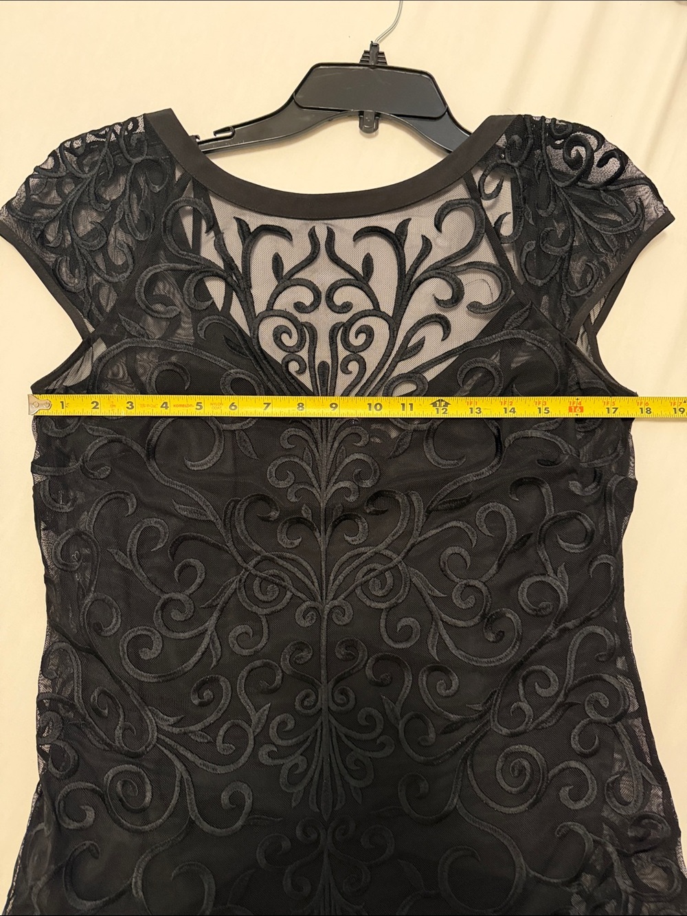 Elegant Black Embroidered Cap-Sleeve Dress - Jessica Simpson size 10 - Picture 6 of 8